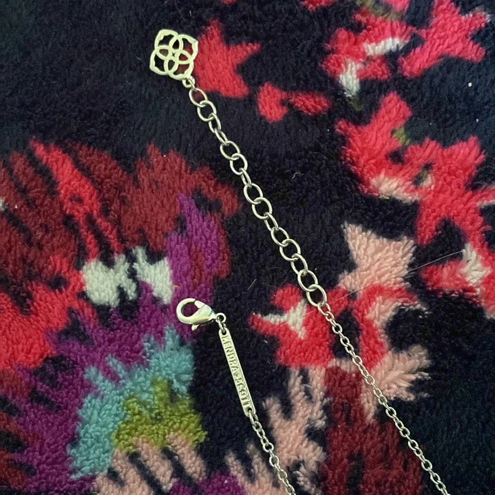 Kendra Scott Necklace - Picture 2 of 2